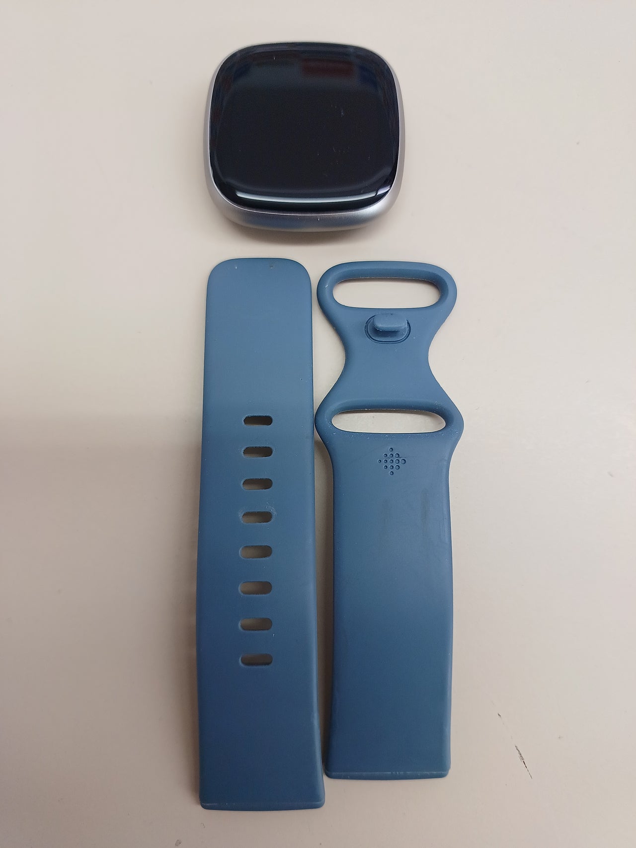 Smartwatch Fitbit Versa 4,, Unisex-Adult, Azul Menta/Aluminio Platino, One Size, Waterfall Blue/Platinum