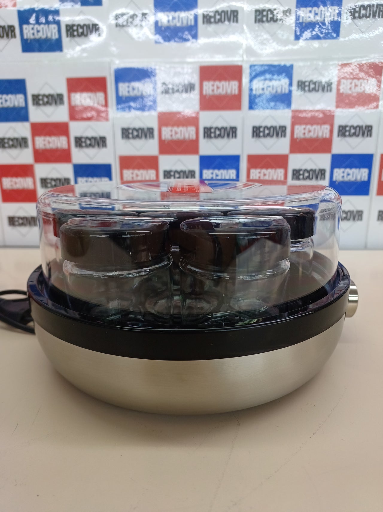 SEVERIN Yogurtera digital, mini yogurtera con 5 programas automáticos incluidos para hacer yogur casero, con 7 tarros con tapa, sin BPA, acero inoxidable cepillado/negro, JG 3521