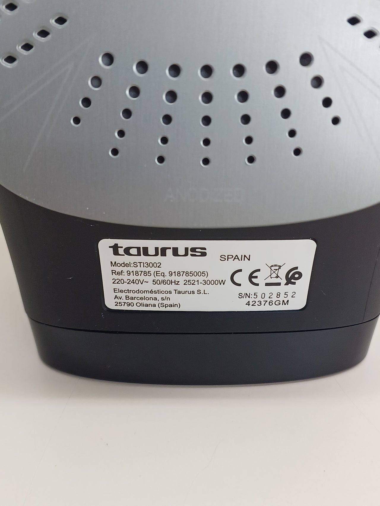 Plancha vapor 3000W punta precisión anti-cal - Taurus Amazing
