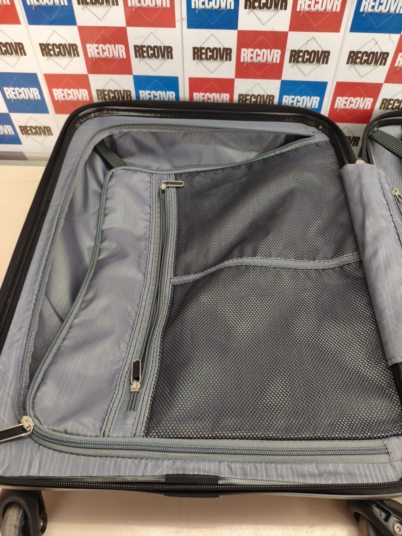 Maleta de cabina American Tourister Bon Air Spinner S 31,5 L negra