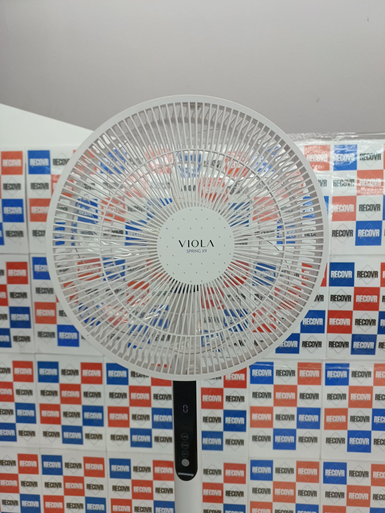 Ventilador de Pie VIOLA Silencioso Mando a Distancia