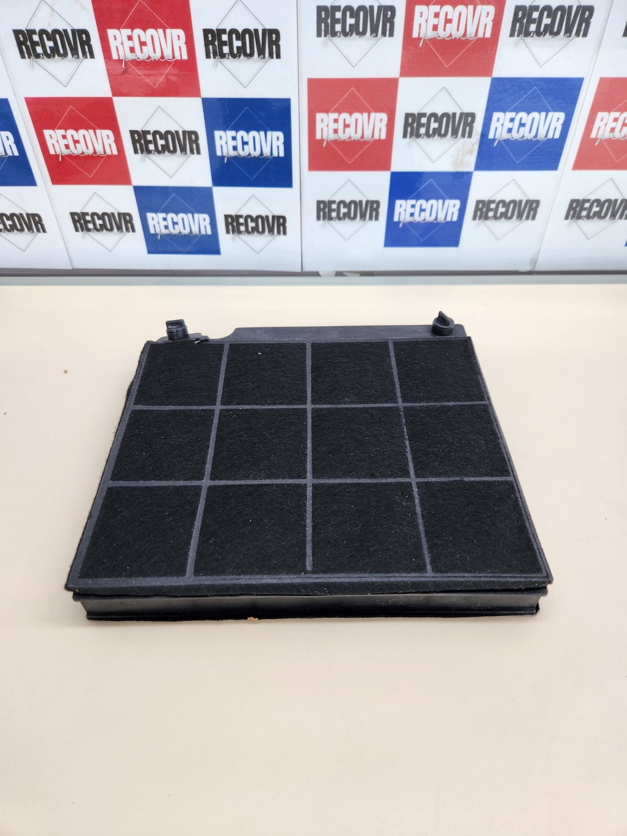 Filtro de carbón activo para campana extractora adecuado para Elica CFC0141529, AEG/Zanker/Zanussi 9029793818, Tipo15, E3CFE15, Filtro para campana extractora McFilter | 1x