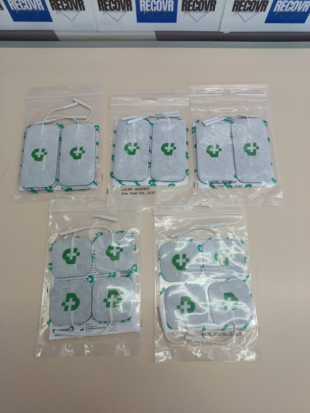 Electroestimulador 115 programas TENS/EMS 4 canalesTESMED Max 830 –
