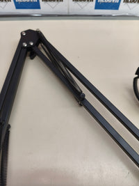 Brazo de micrófono plegable con soporte antivibración y pinza