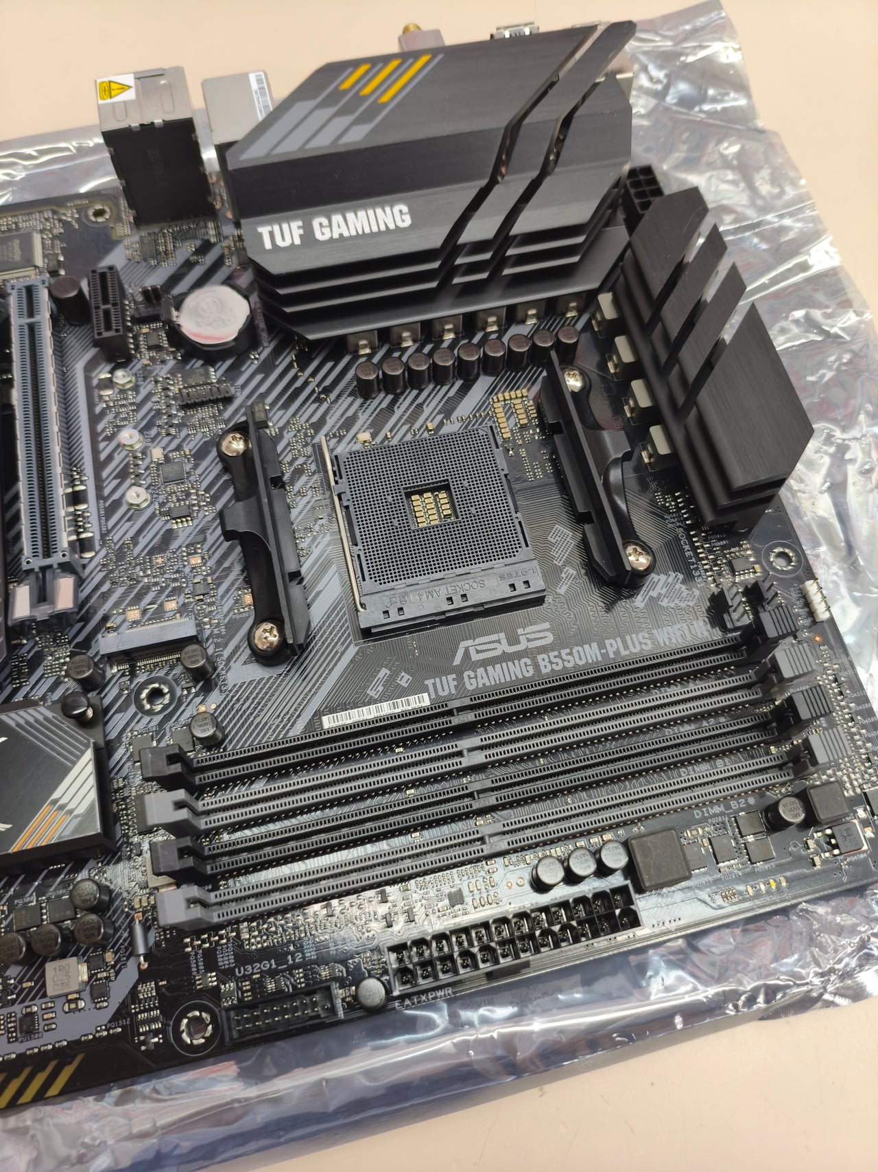 Placa base ASUS TUF Gaming B550M-PLUS WiFi II