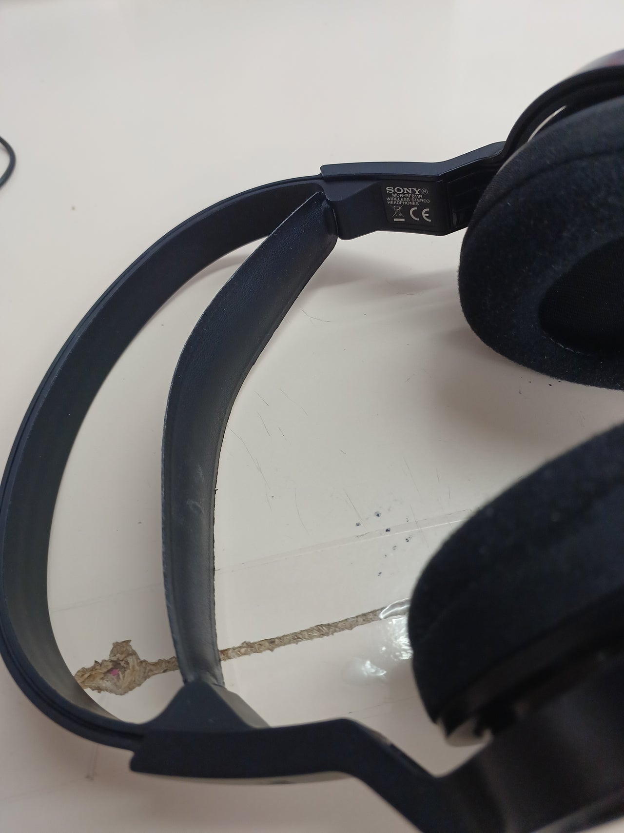 Auriculares inalámbricos Sony MDR-RF811RK de diadema