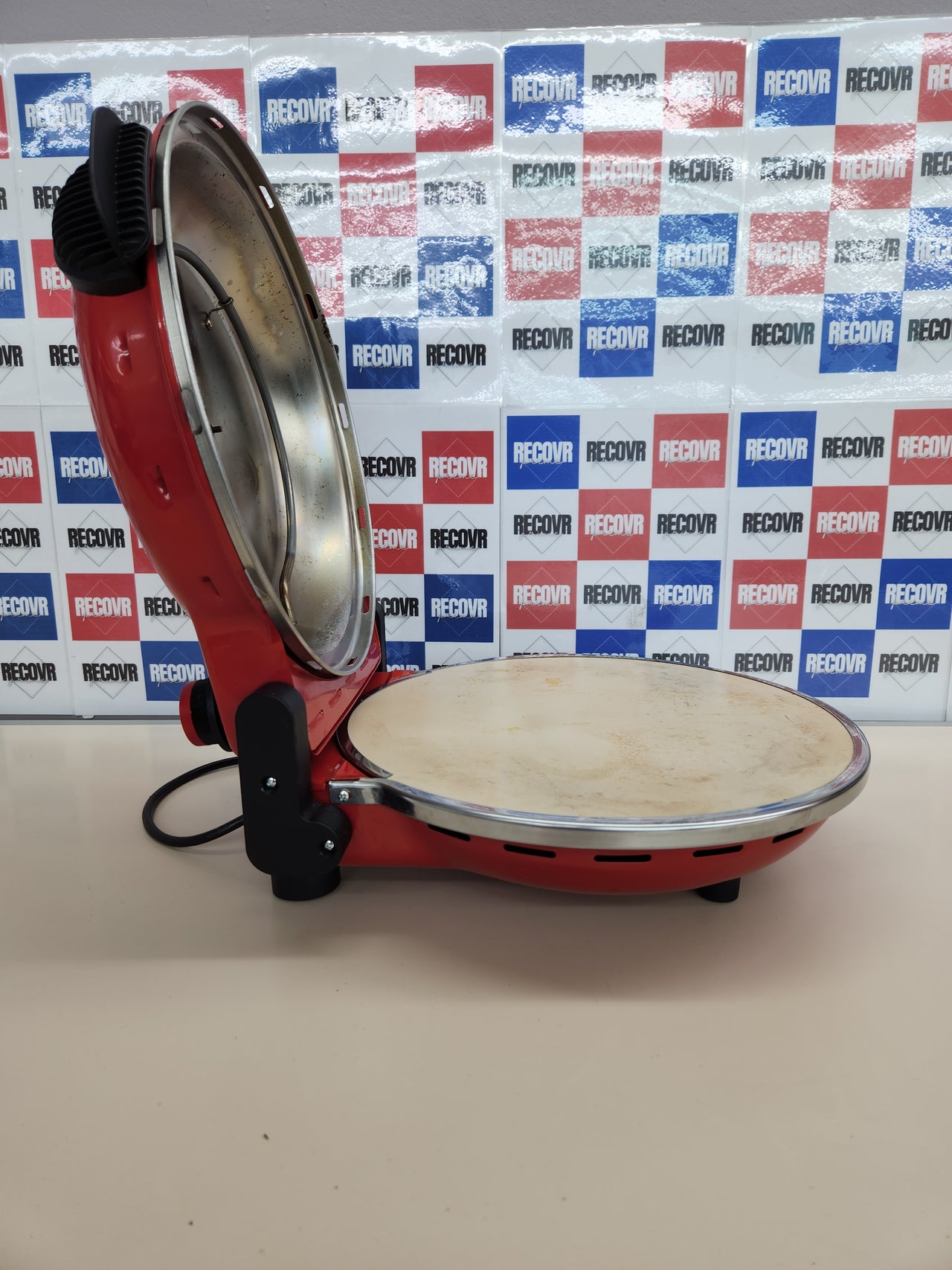 Ariete 919 - Horno para pizza en 4 minutos, 1200 W, 5 niveles temperatura, diámetro 33 cm, regulador de tiempo 30 minutos y temperatura, indicador luminosos encendido/apagado, color rojo negro