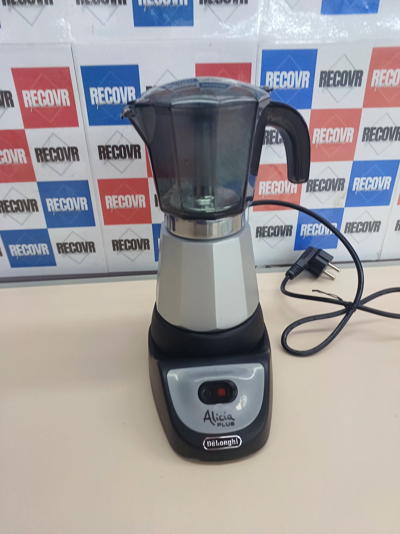 Cafetera moka eléctrica 6 tazas 550 W De'Longhi