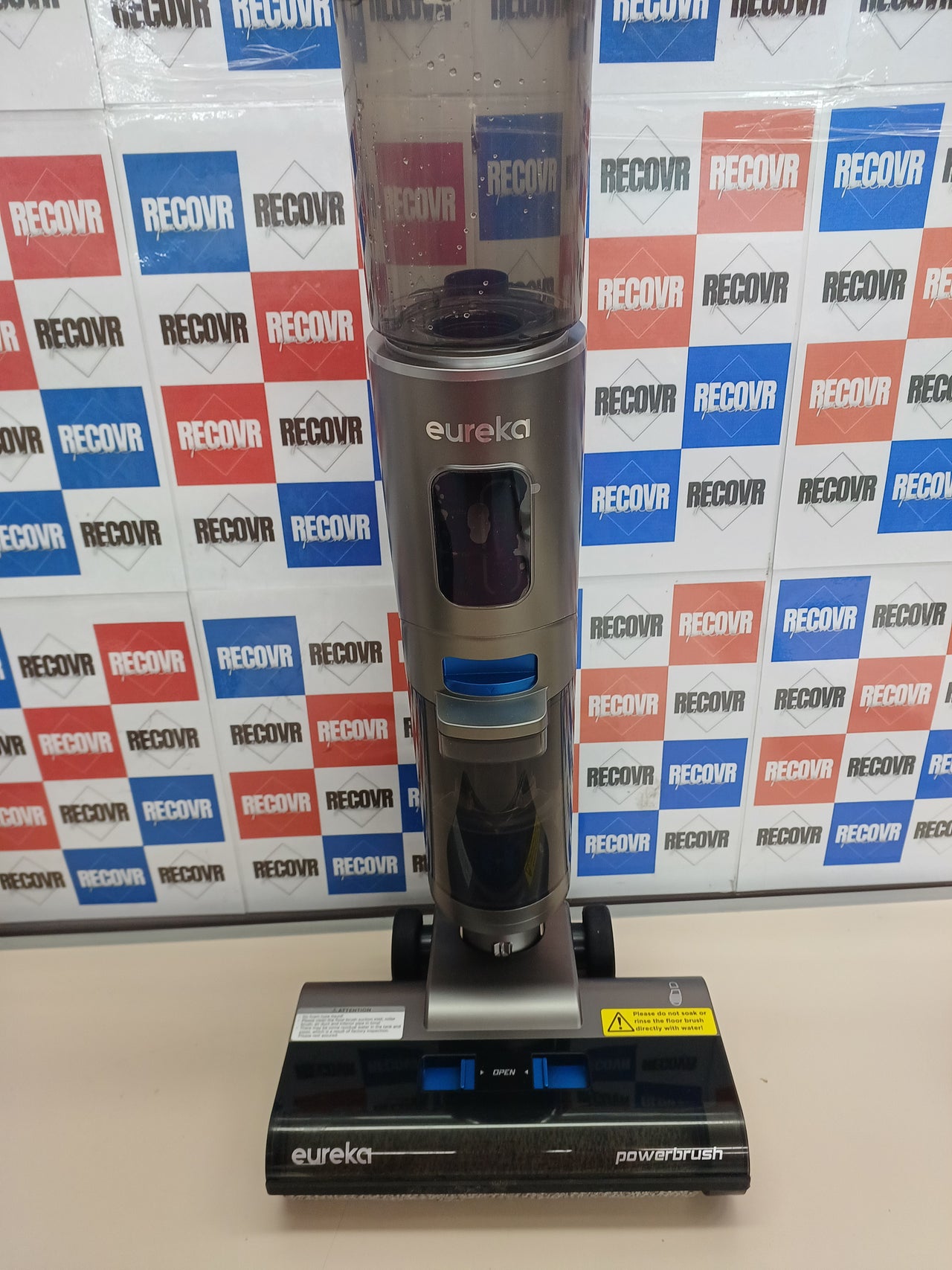 Aspiradora fregadora sin cable multisuperficie – Eureka