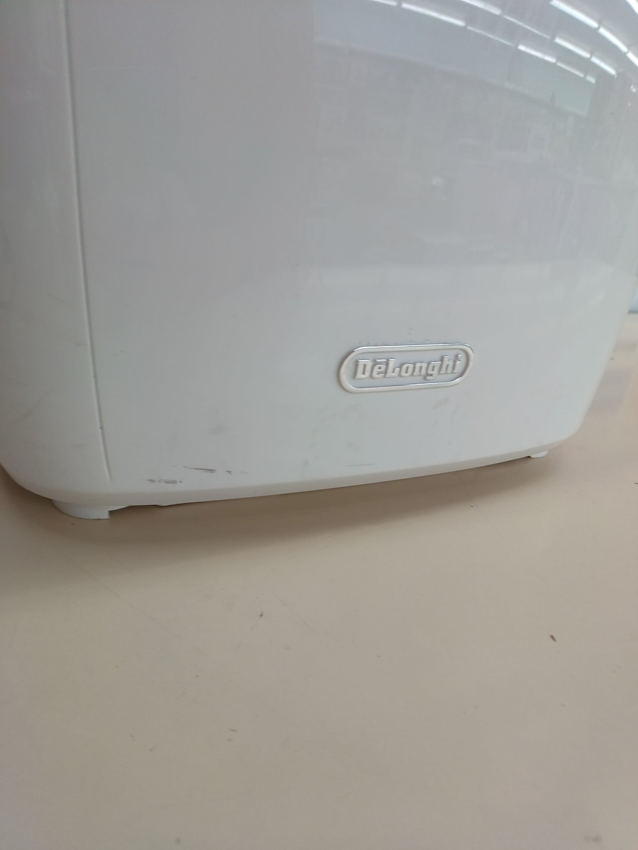 Deshumidificador 10 L/día portátil – De'Longhi