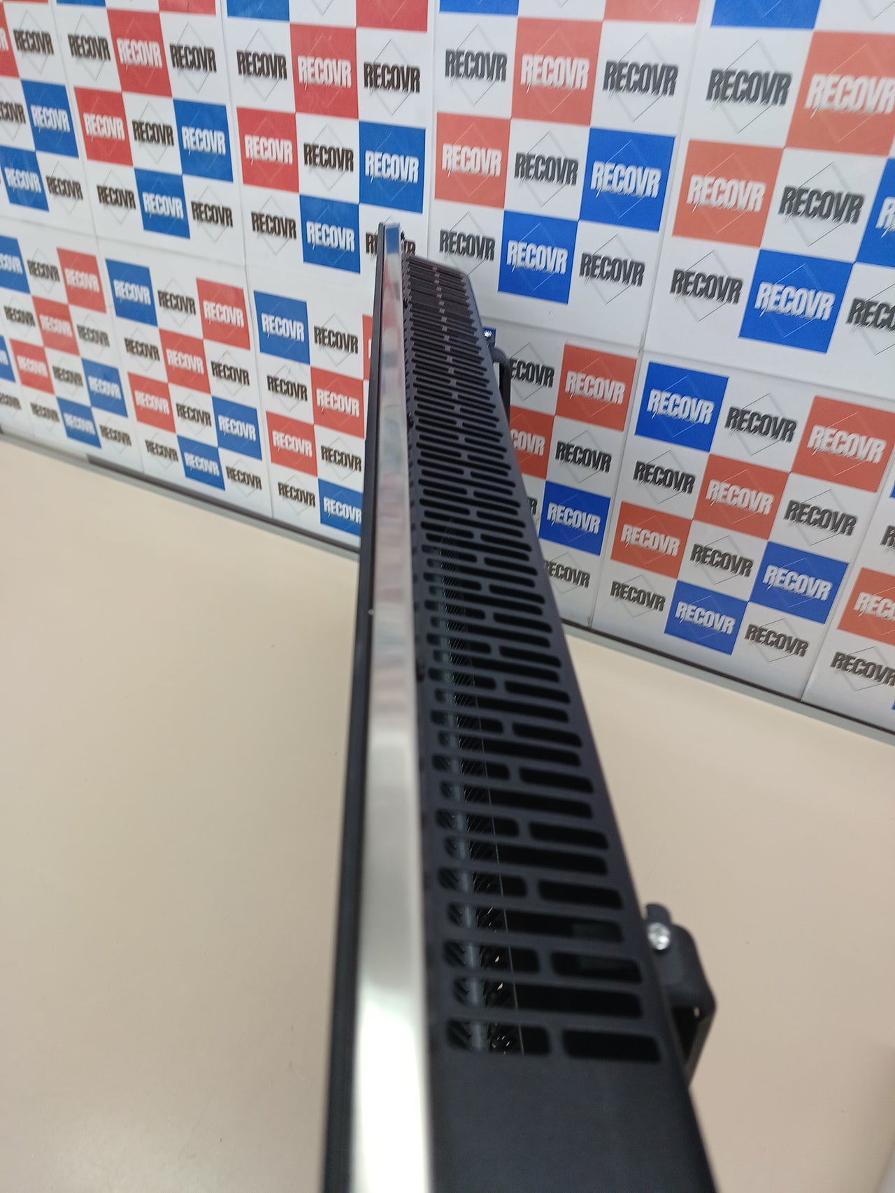 Radiador eléctrico bajo consumo WiFi 1500 W con termostato y temporizador – Cecotec