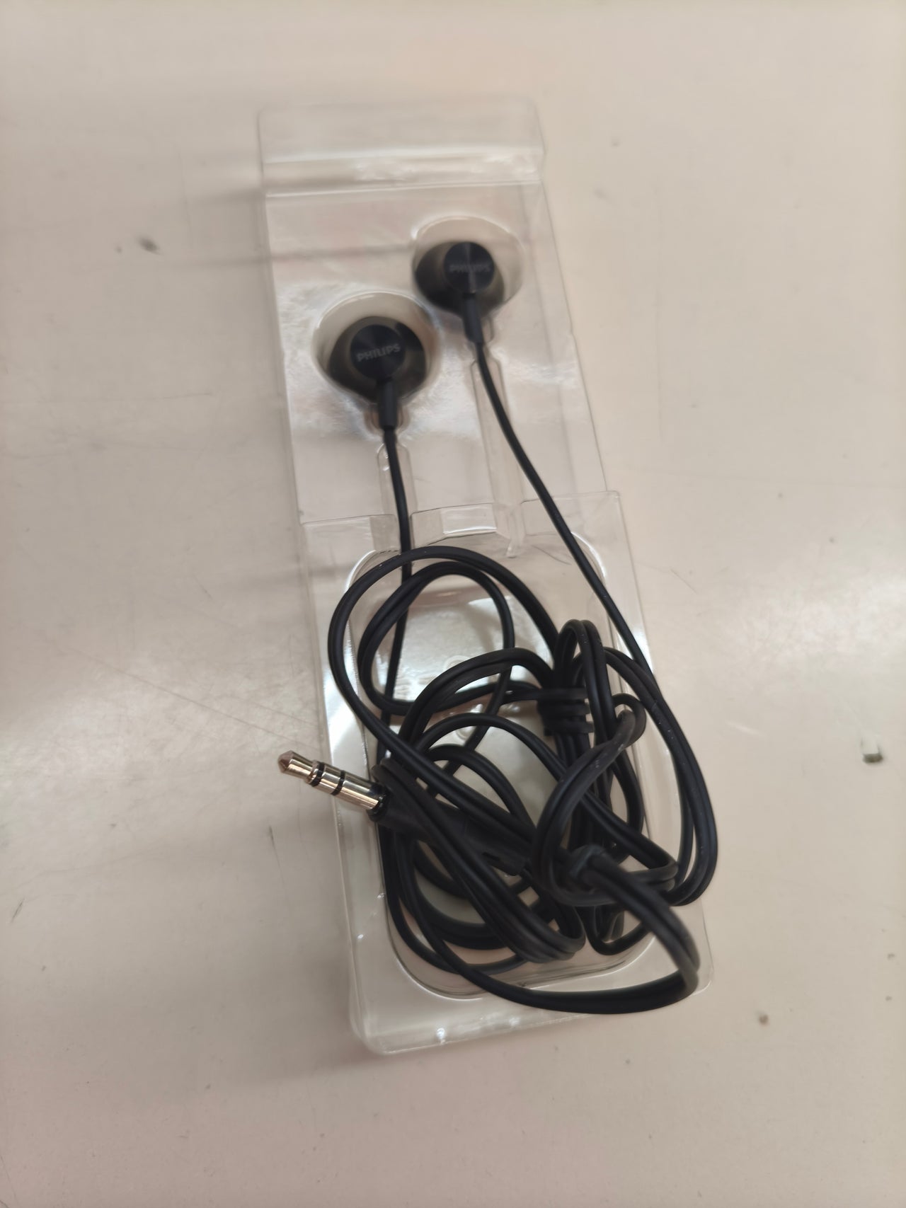 Auriculares intraaurales Philips UE100BK/00 con cable (negros)