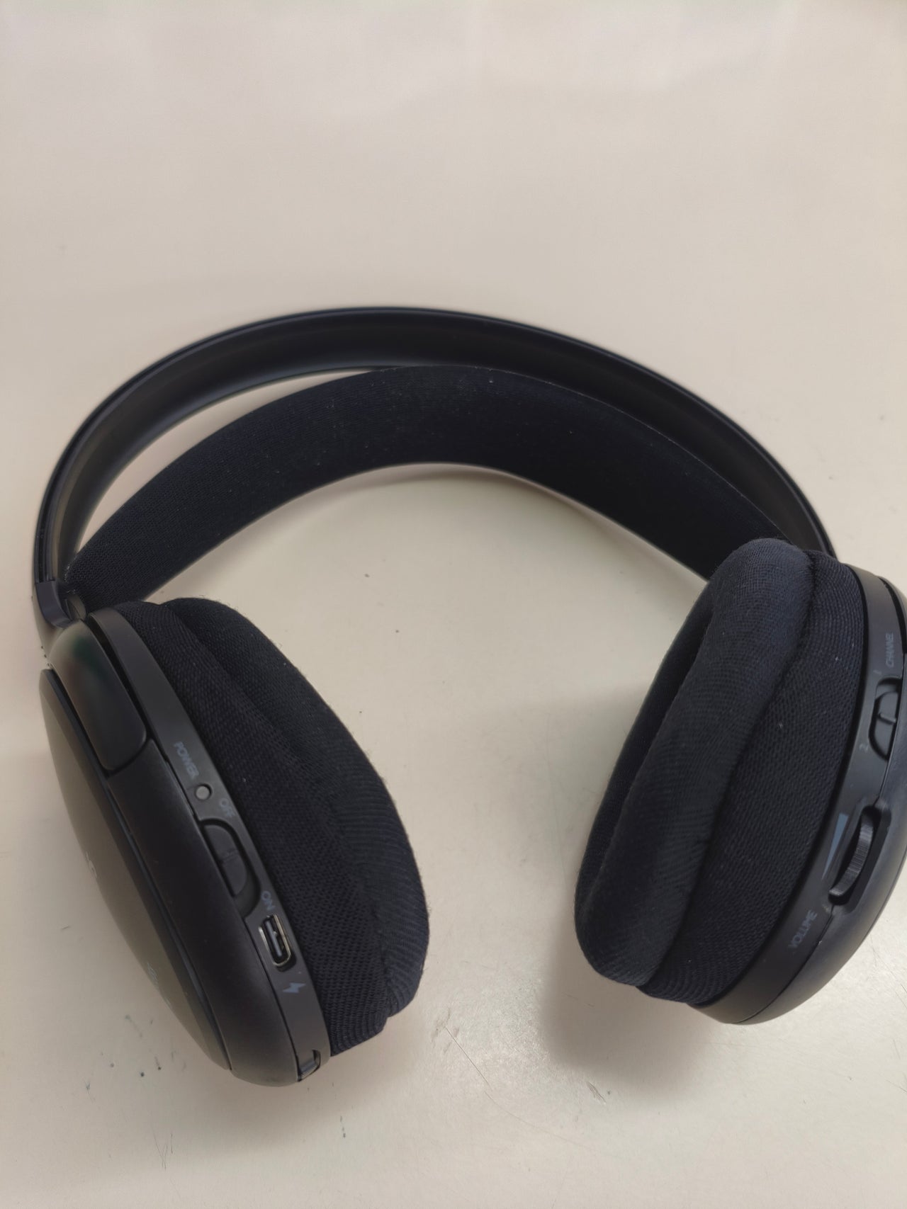 Auriculares TV inalámbricos Philips SHC5200 HiFi FM