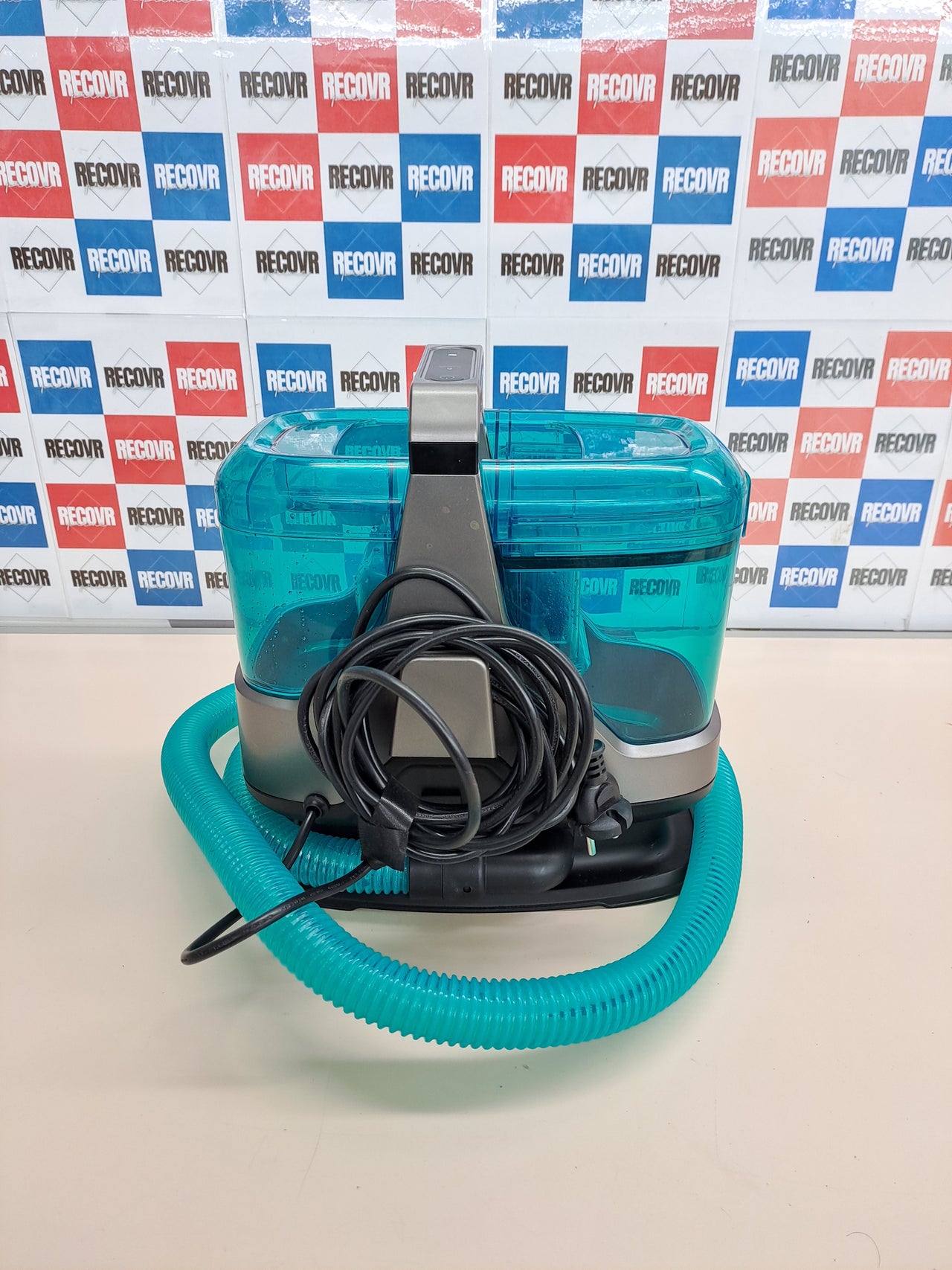 Limpiador Aspirador de Tapicerías y Alfombras Cecotec XXL 600W, 15kPa