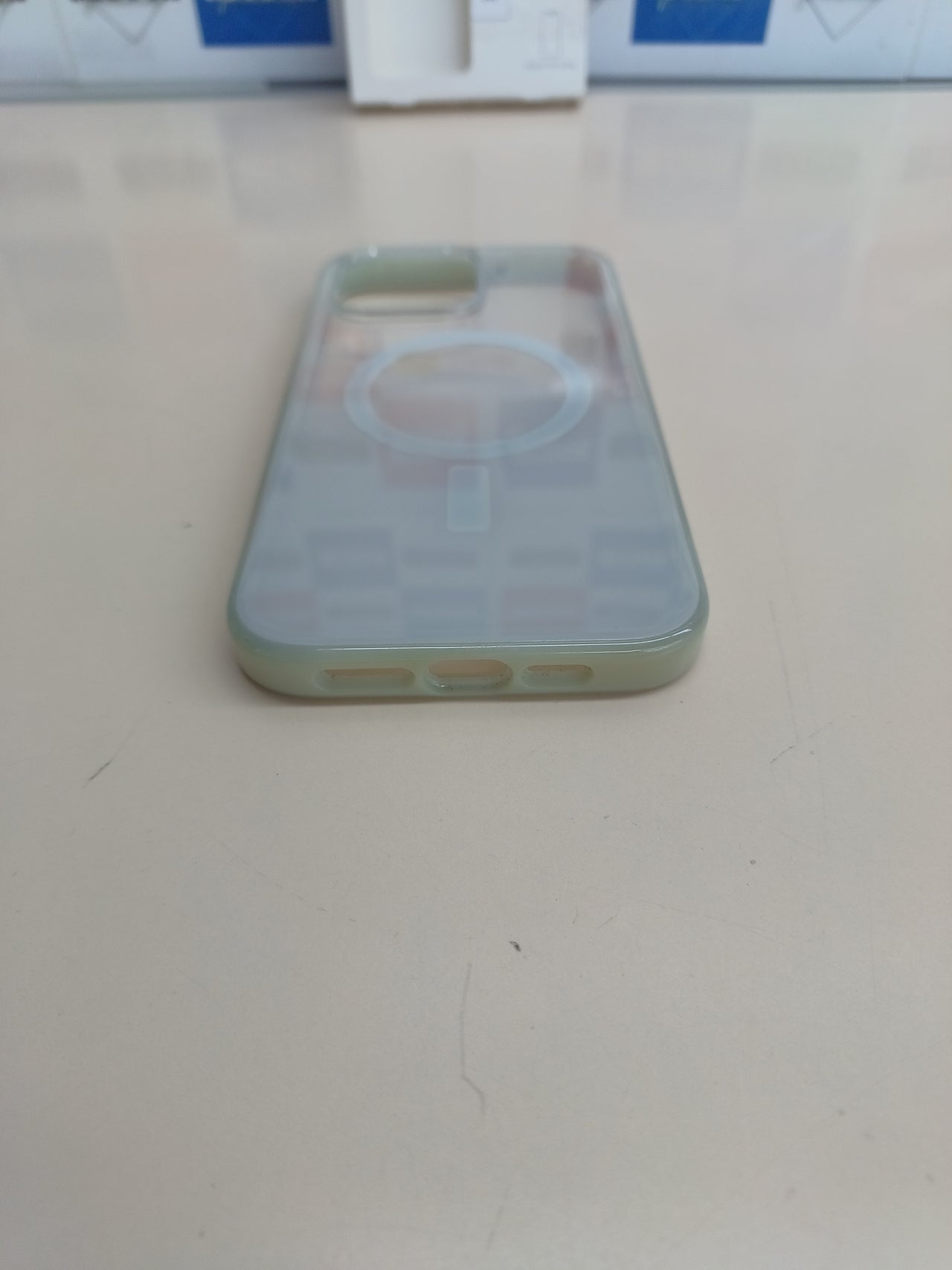 Funda transparente MagSafe anticaídas iPhone 14 Pro Max - Otterbox